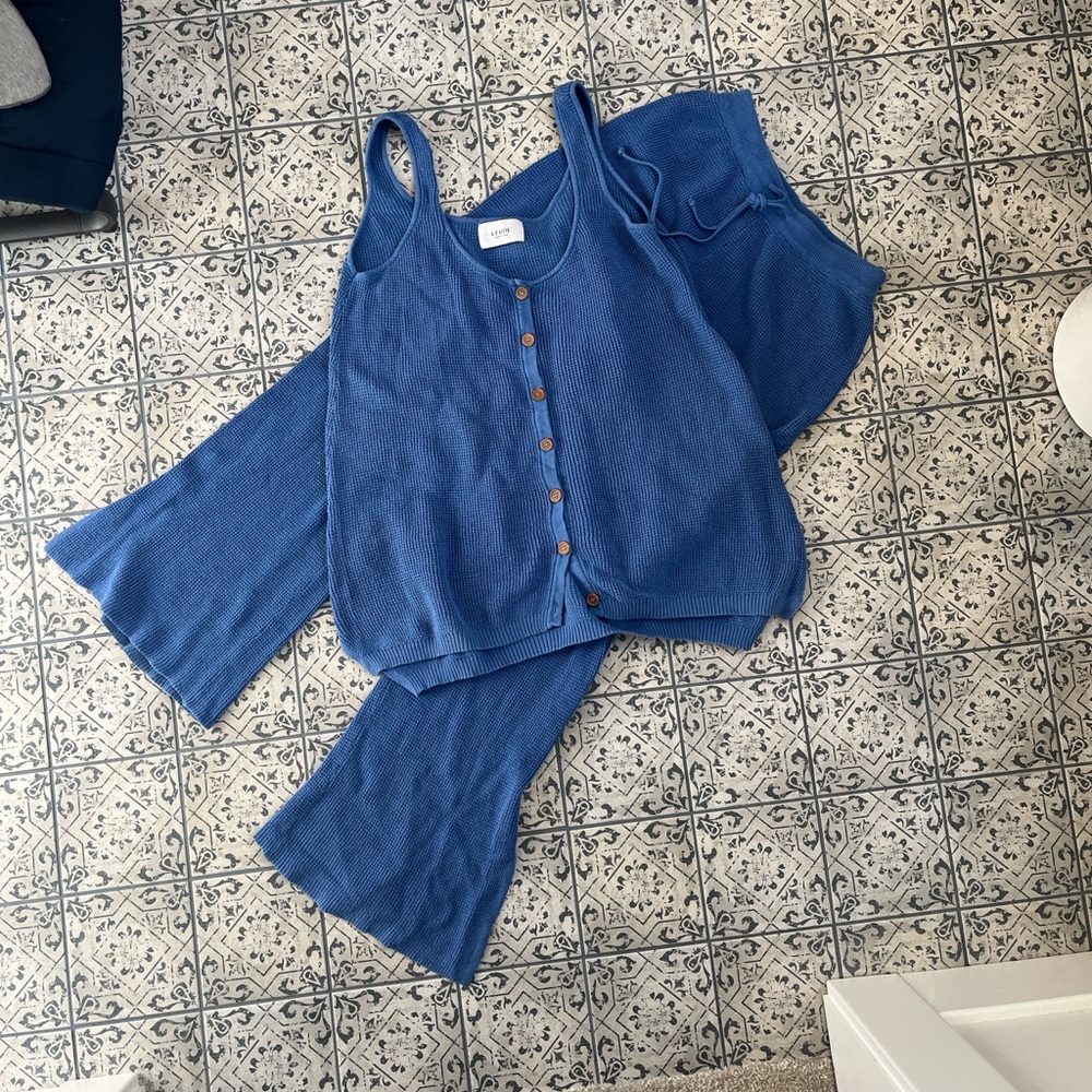 Legoe heritage crochet knit pant and top - Picture 5 of 7